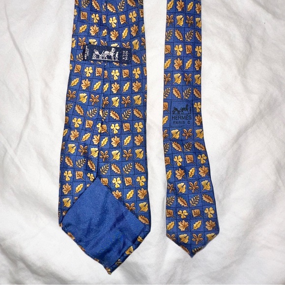 HERMES Silk Tie - Picture 2 of 5
